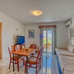 Grand Two Bedroom Apartment Panoramic Sea View